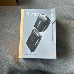 Brand new unopened manscaped handyman foil shaver. Good for close shaves!